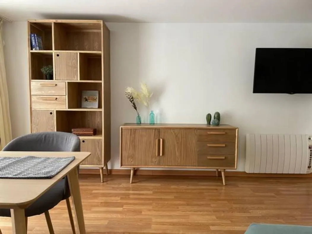 Апартаменты Apartamento Con Jardin Cerca Playa Y A 15 Min De Plaza Catalunya En Tren Сан-Адриан-де-Бесос